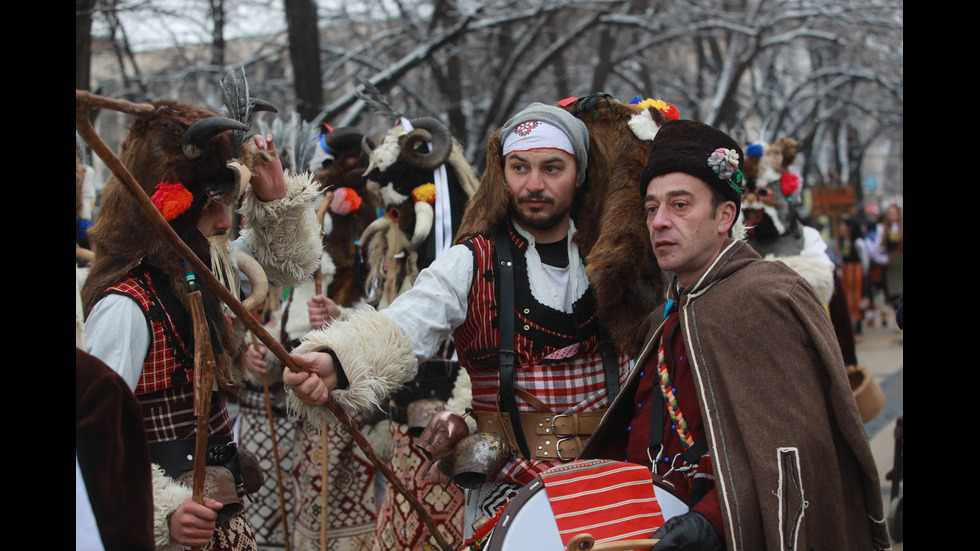 „Сурва” се завърна в Перник