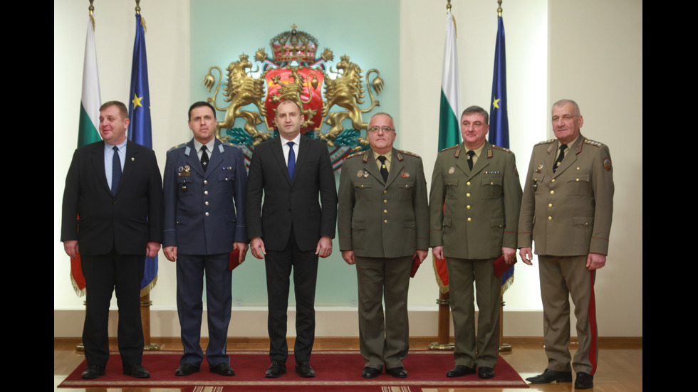 Президентът връчи пагони на военнослужещи, удостоени с висше офицерско звание