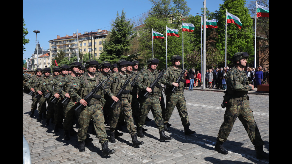 Освещаване на знамената на 6 май