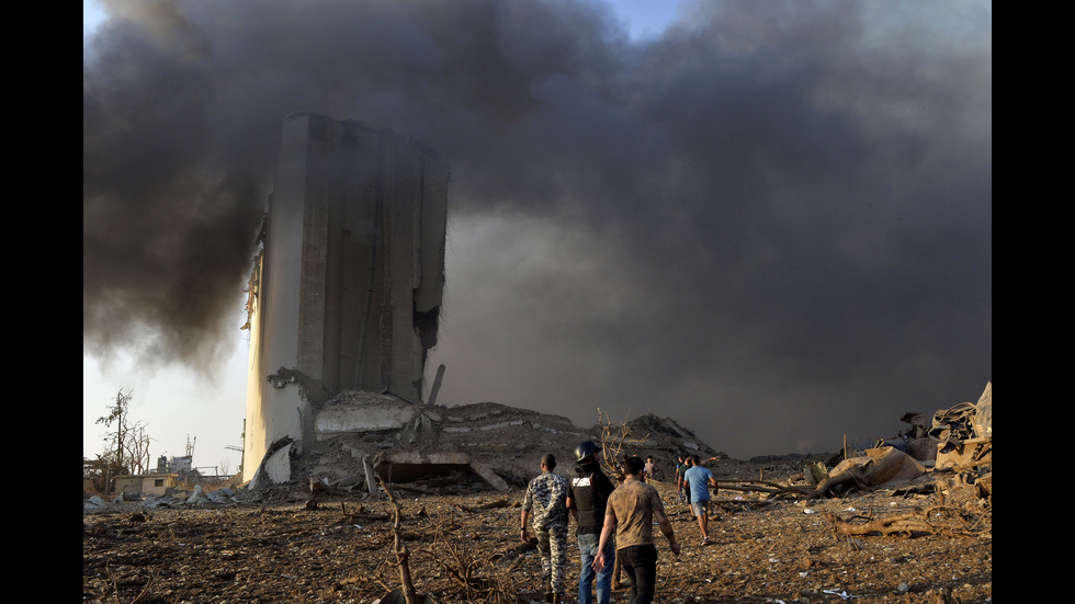 Трагедията в Бейрут - чудовищни разрушения като след атомна бомба