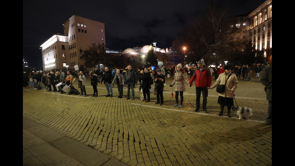 Протестиращи срещу Бюджет 2026 блокираха движението в "Триъгълника на властта"
