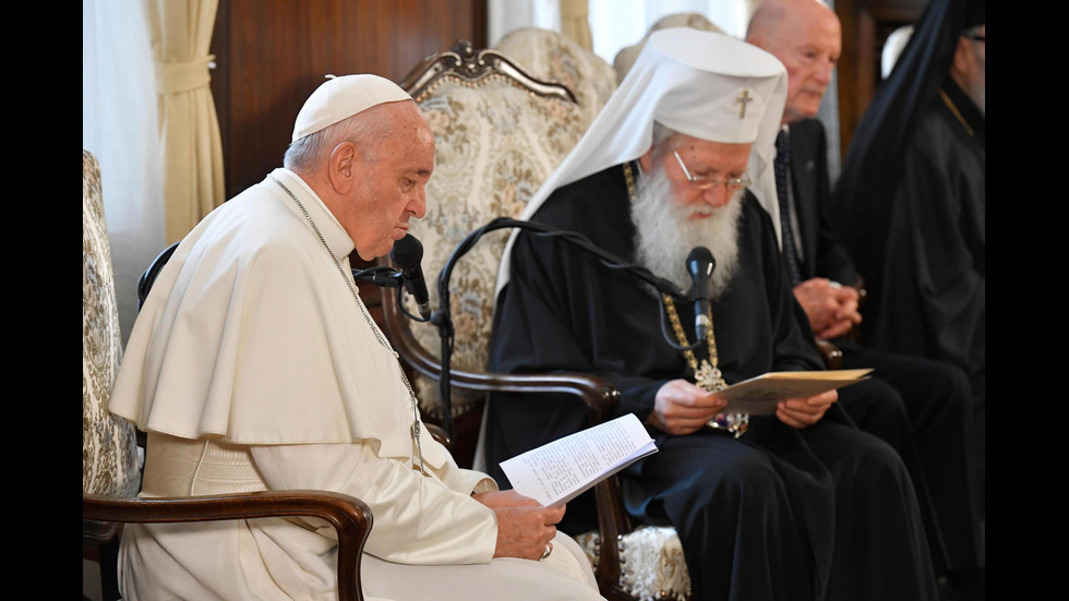 Патриарх Неофит посрещна папа Франциск