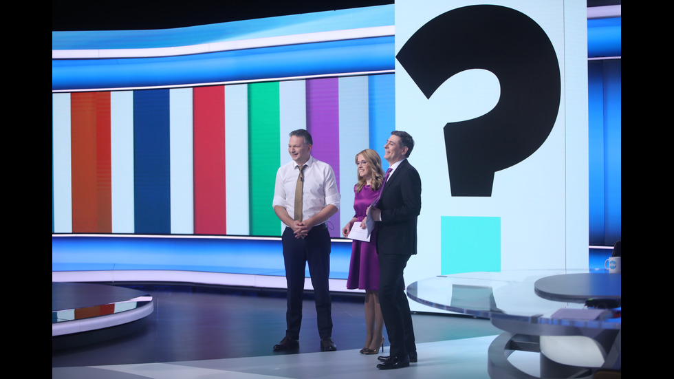 ЗАД КАДЪР: Изборният ден по NOVA В СНИМКИ