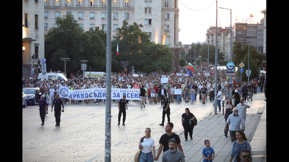 Протести в подкрепа на кмета Благомир Коцев в София и Варна