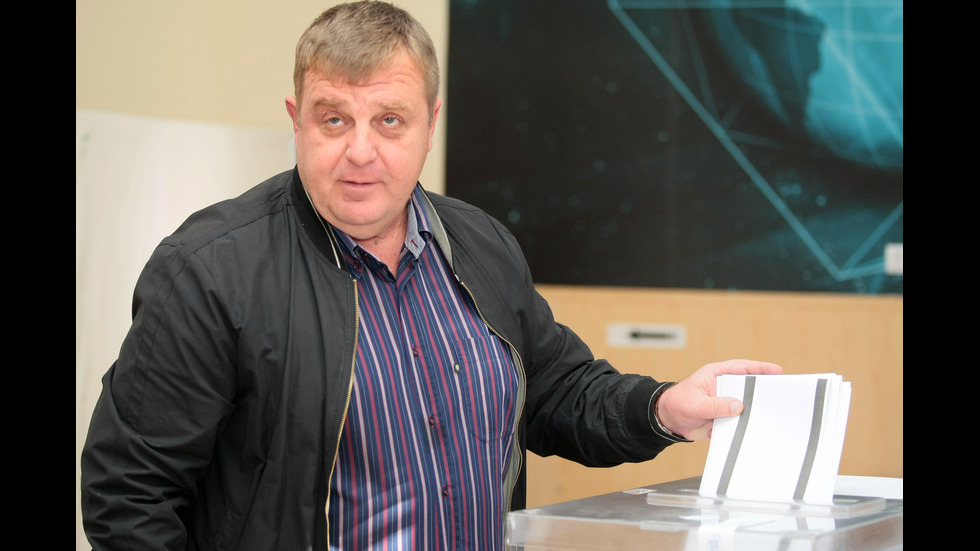 Каракачанов: Гласувах, защото нашите проблеми са в нашите ръце