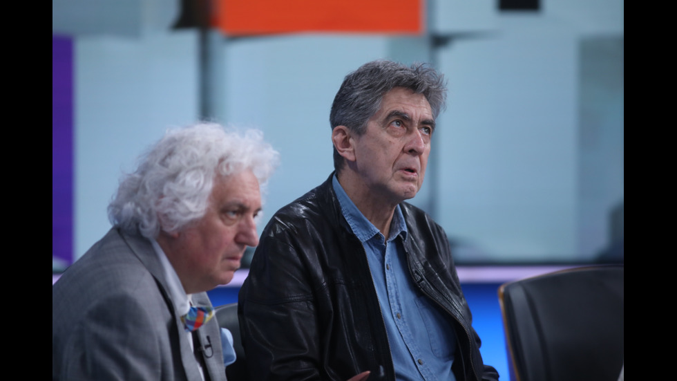 ЗАД КАДЪР: Изборният ден по NOVA В СНИМКИ