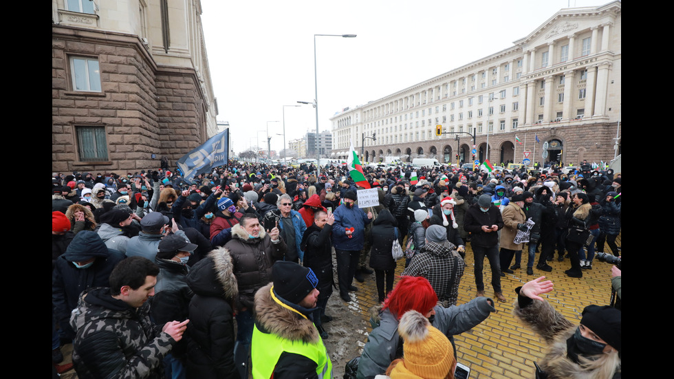 Ресторантьорите излязоха на протест