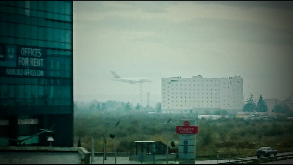 Най-големият пътнически самолет в света - в София