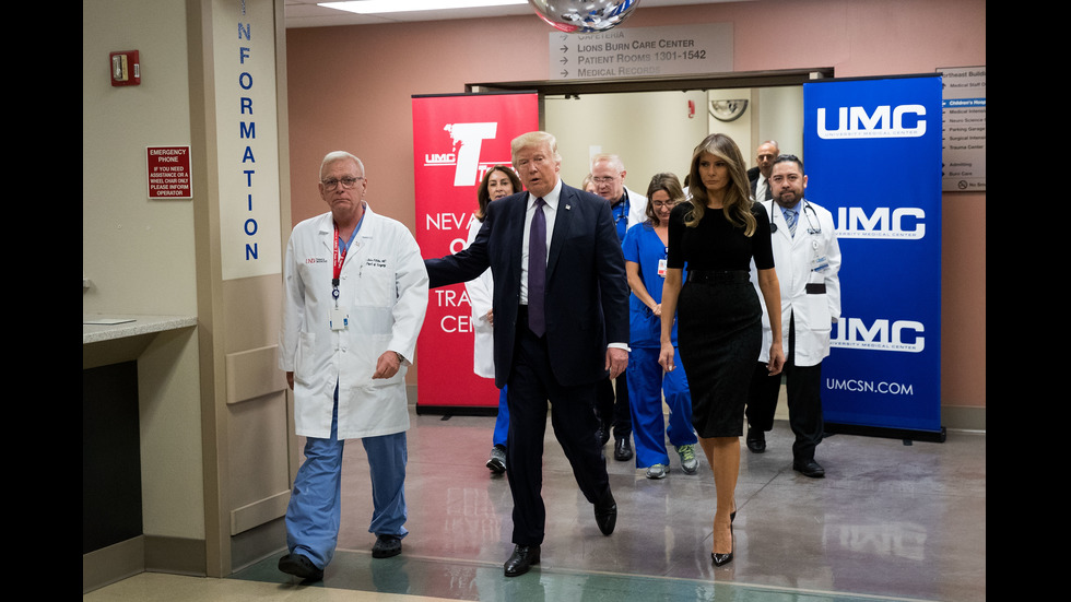 Доналд и Мелания Тръмп се срещнаха с ранените в Лас Вегас