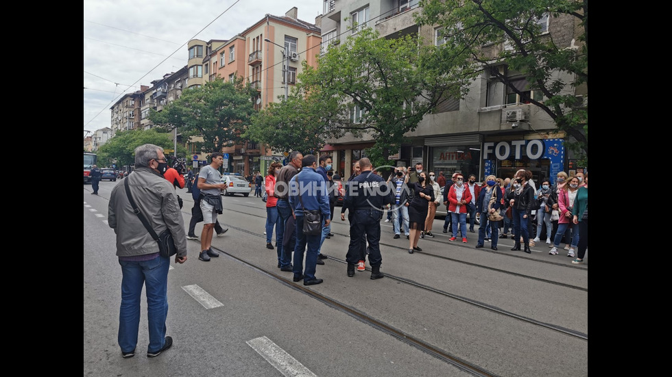 Протестиращи искат оставката на Румен Спецов