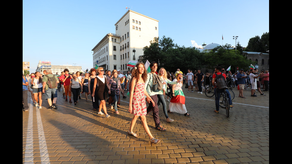 16-и ден на антиправителствен протест