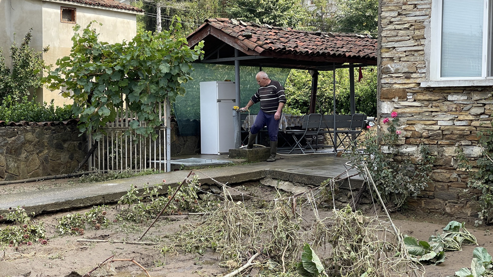 Бедствието по Южното Черноморие в снимки