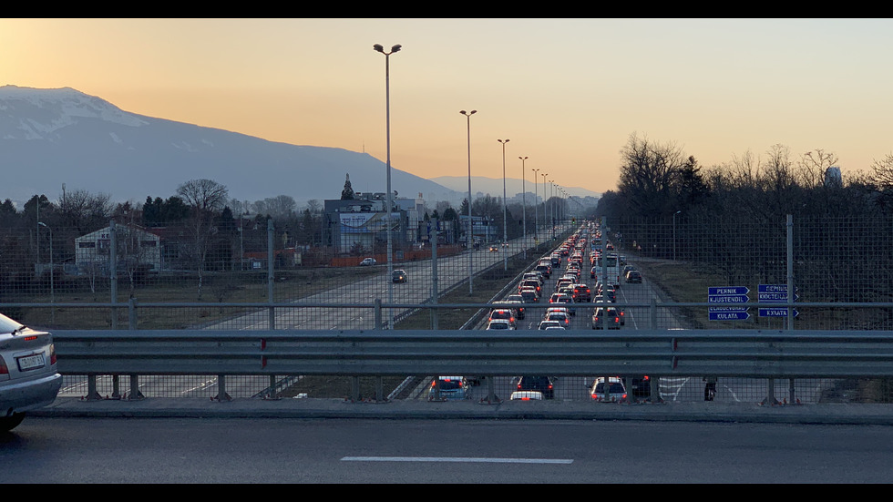 Собствениците на терени в „Горубляне” блокираха „Цариградско шосе”
