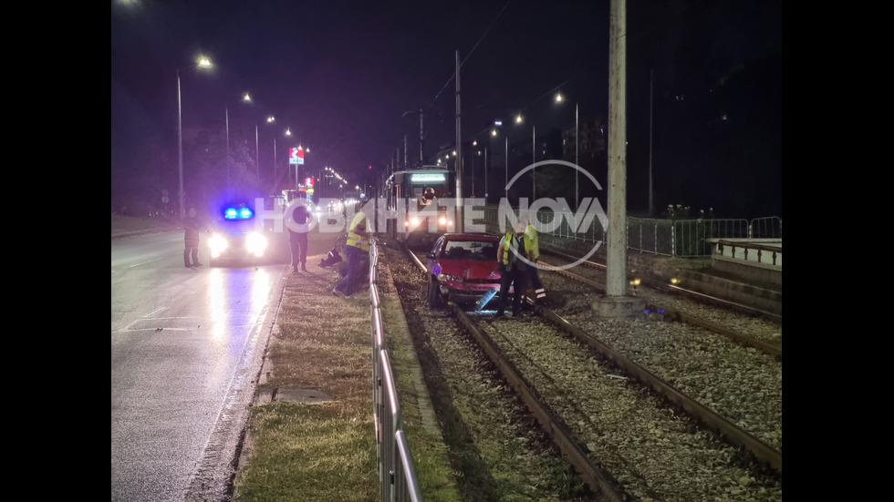 Катастрофа спря движението на трамваите по Ботевградско шосе в София