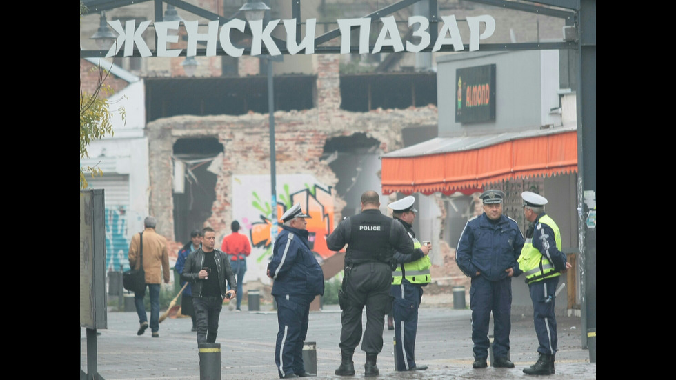 Протести „за” и „против” Гешев под прозорците на ВСС