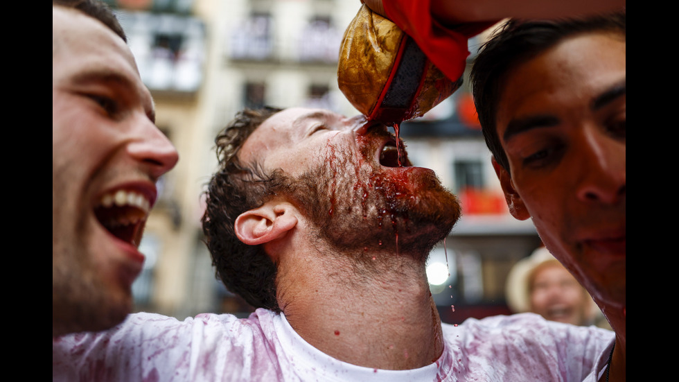 Отново надбягване с бикове в Памплона