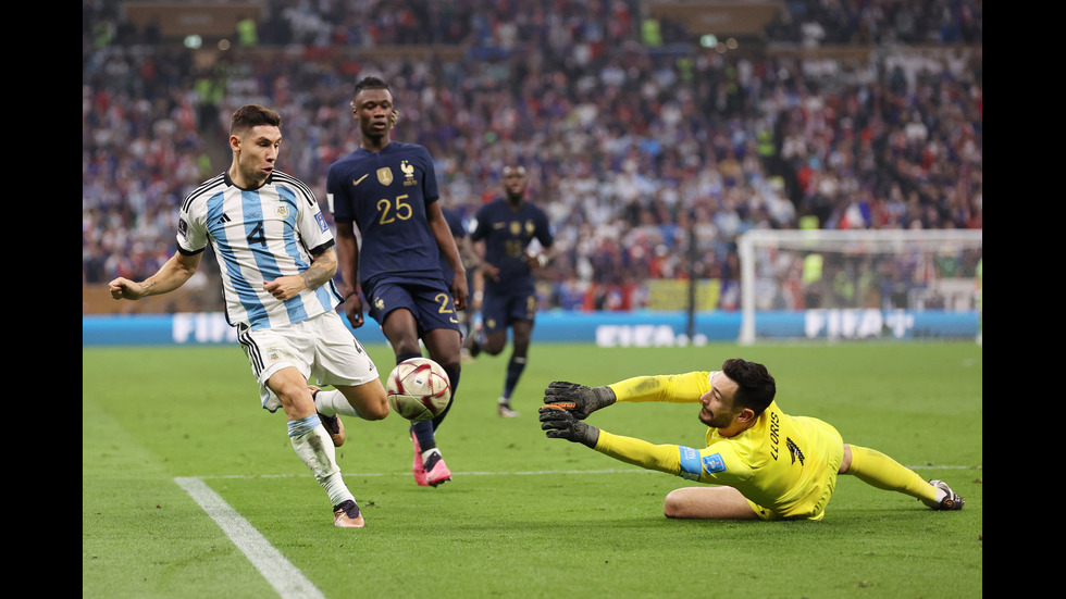 АРЖЕНТИНА ШАМПИОН! Меси вдига световната купа след невиждана драма в Катар