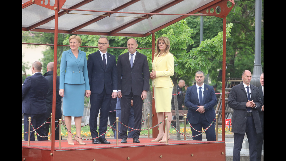 Президентът на Полша пристигна у нас