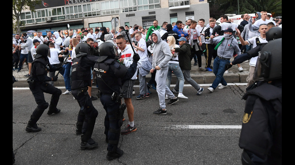 Полски футболни запалянковци в сблъсъци с испанската полиция