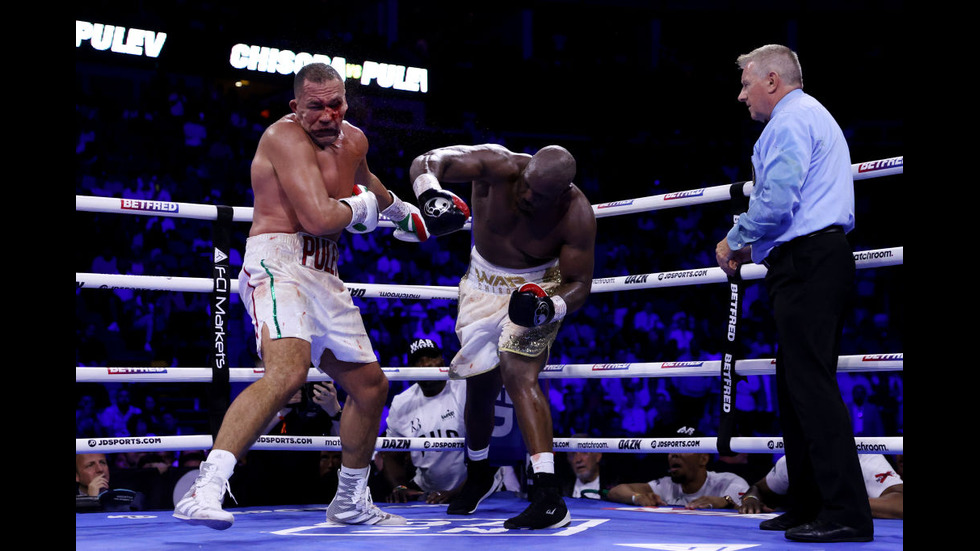 Кобрата срещу Чисора в мач за интернационалната титла на WBA