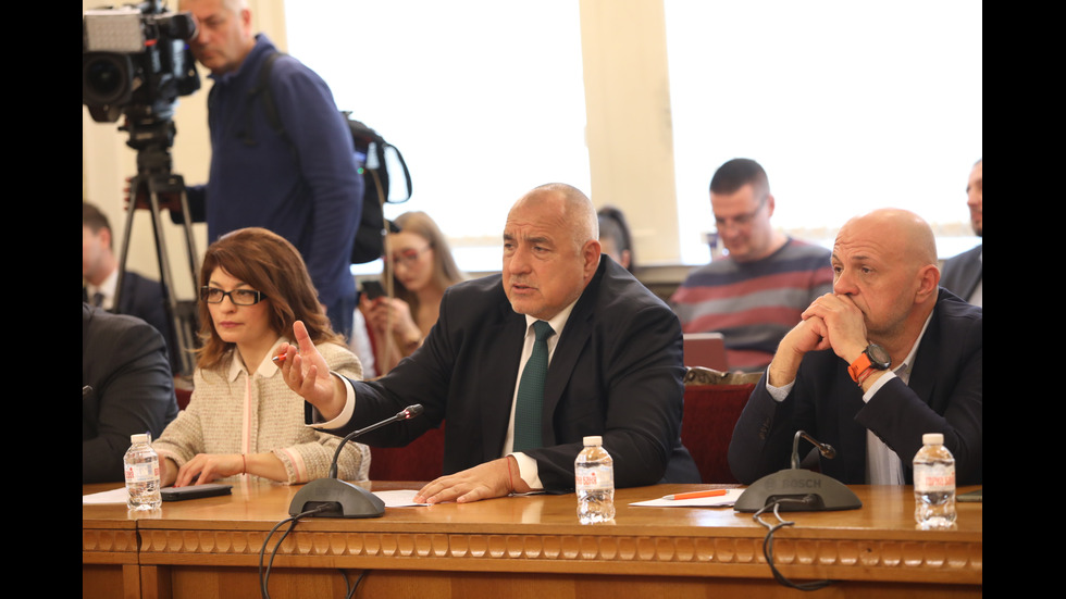 Първата лидерска среща между ГЕРБ-СДС и ПП-ДБ
