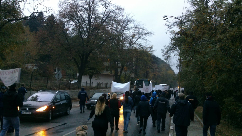 Протест блокира „Цариградско шосе” в София