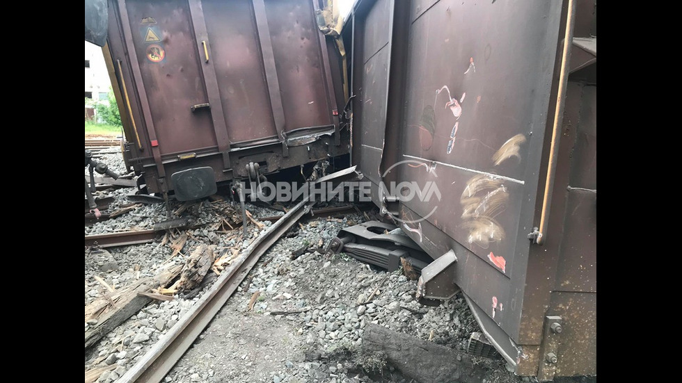 Влак дерайлира край Нова Загора