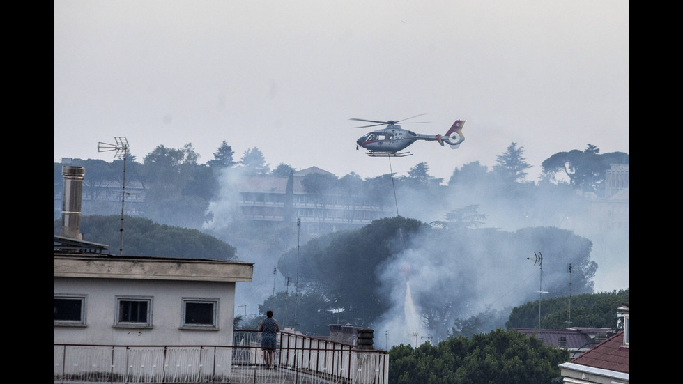 Горски пожар избухна в известен италиански парк