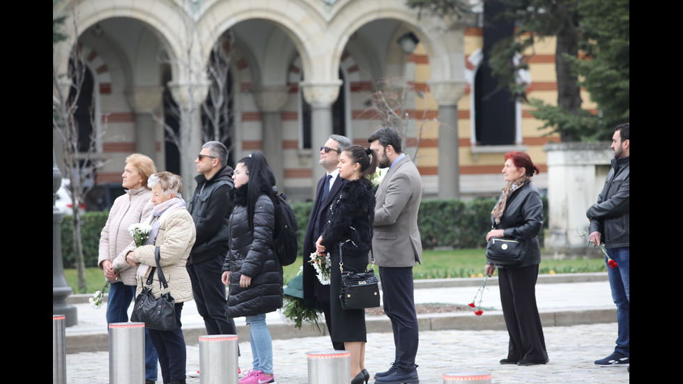 Изложиха за поклонение тленните останки на патриарха в „Св. Александър Невски”