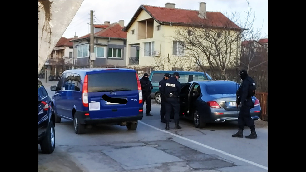Спецакция във Варна: Двама души са арестувани
