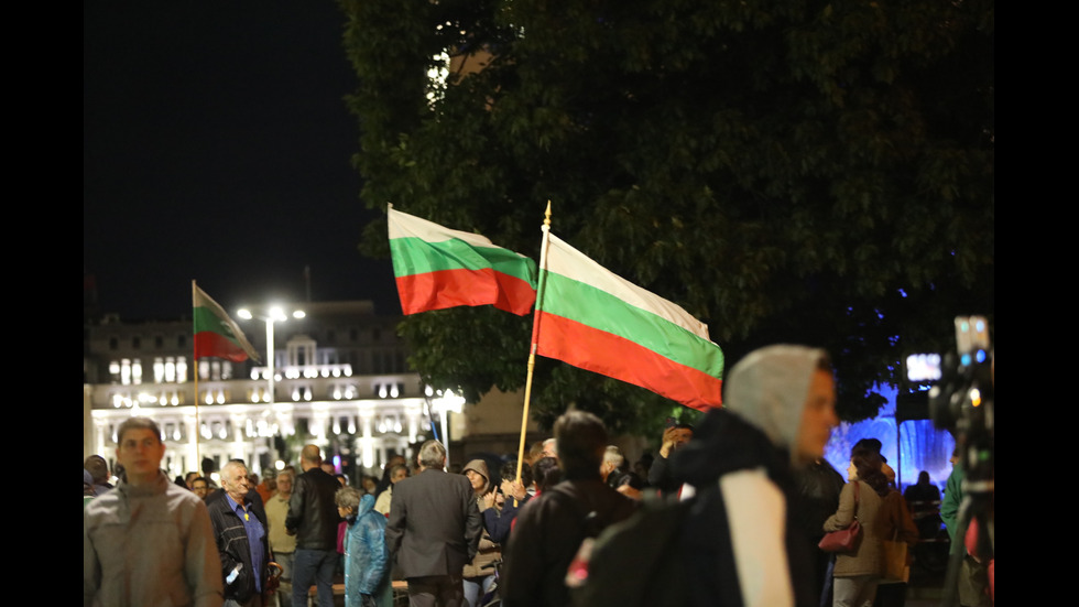 83-а вечер на протести в София