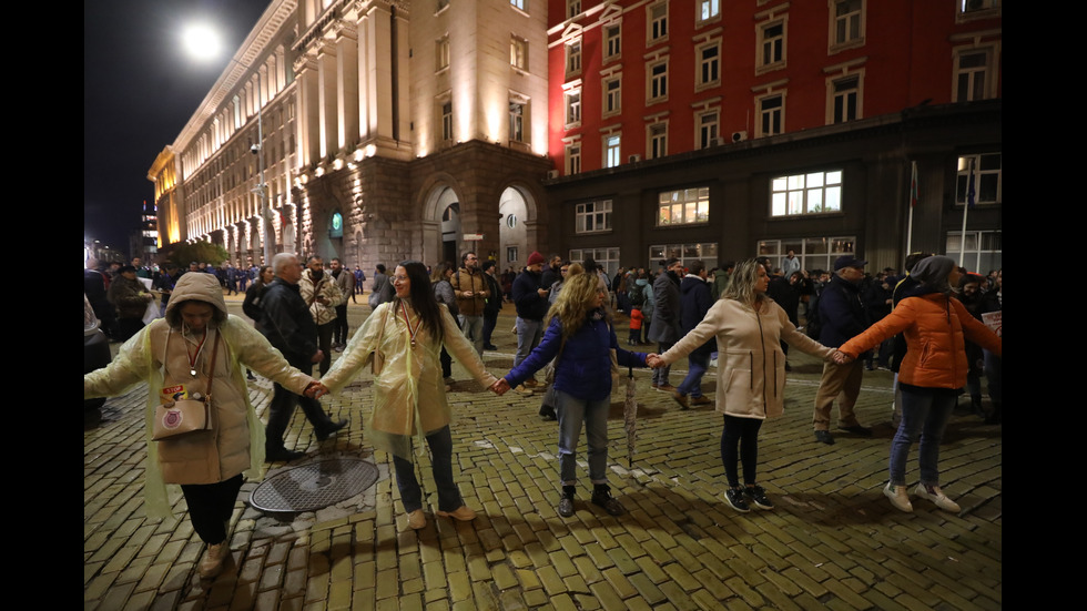 Протестиращи срещу Бюджет 2026 блокираха движението в "Триъгълника на властта"