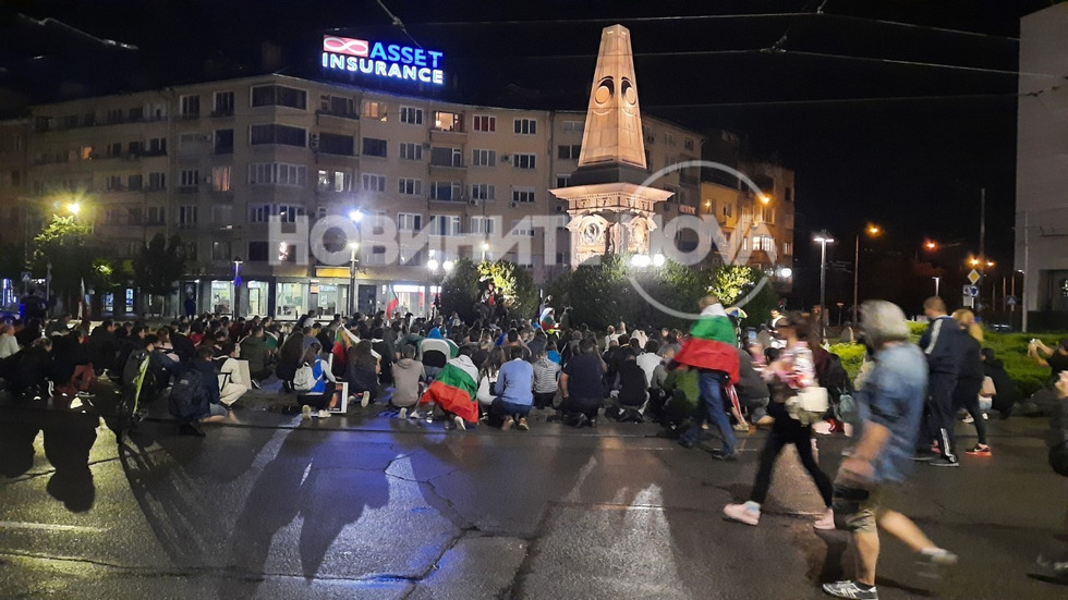 Десети ден на протести срещу властта