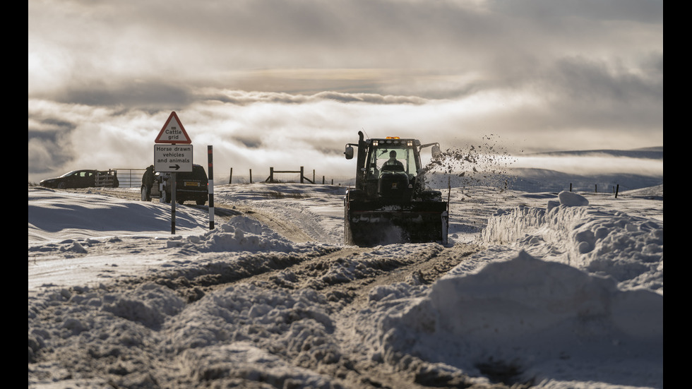 Ледена буря връхлетя Шотландия и Северна Англия
