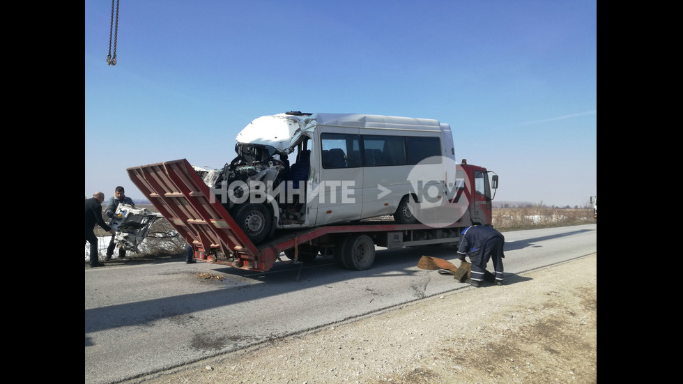 37-годишен мъж загина след сблъсък в крайпътно дърво