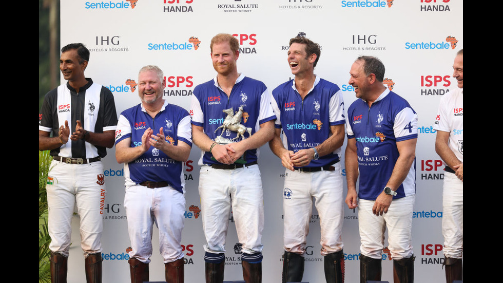 Принц Хари участва в благотворителен мач по поло в Сингапур