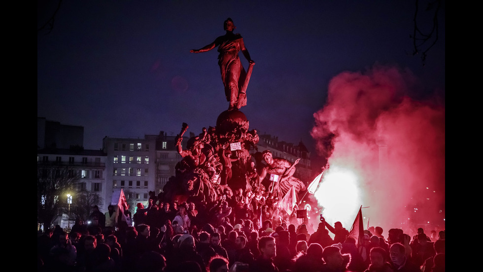 Протестите във Франция продължават и по празниците