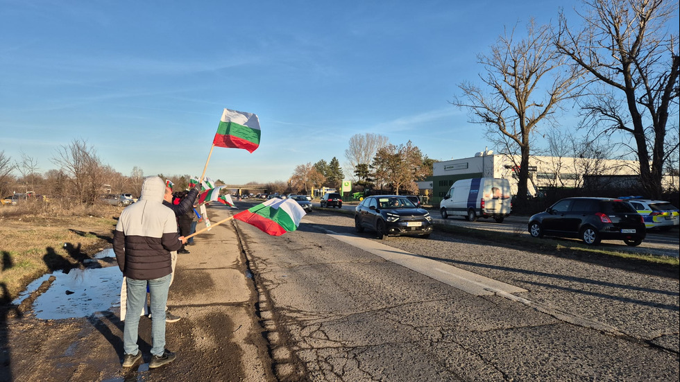 Пореден протест срещу безводието в Плевенско (СНИМКИ)