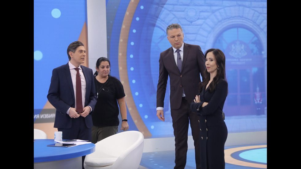 ЗАД КАДЪР: Изборното студио на NOVA