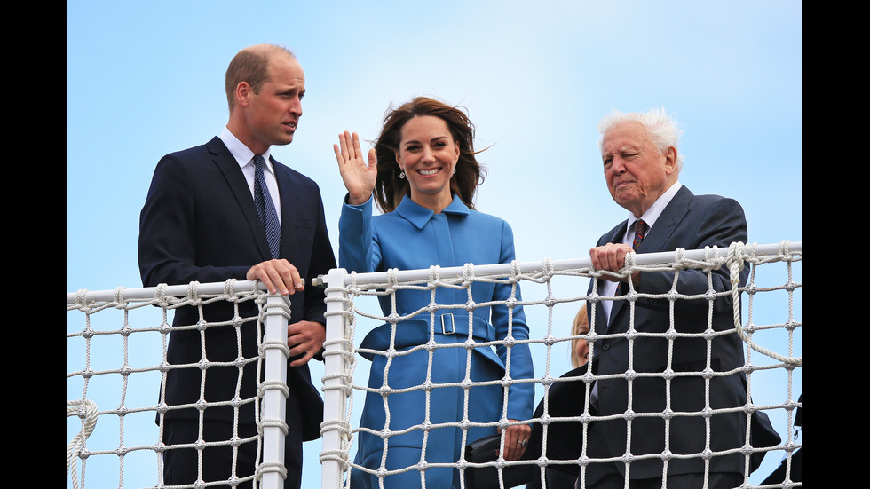 Морски бриз развя косите на херцогиня Кейт