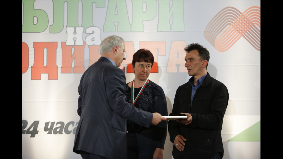 Родителите на 16-годишния Синан с награда „Достойните българи”