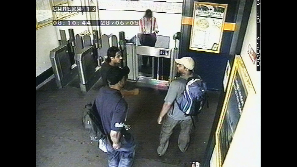 ОТ АРХИВА: 2005 година - годината, в която 52 души загинаха при атаки в лондонското метро