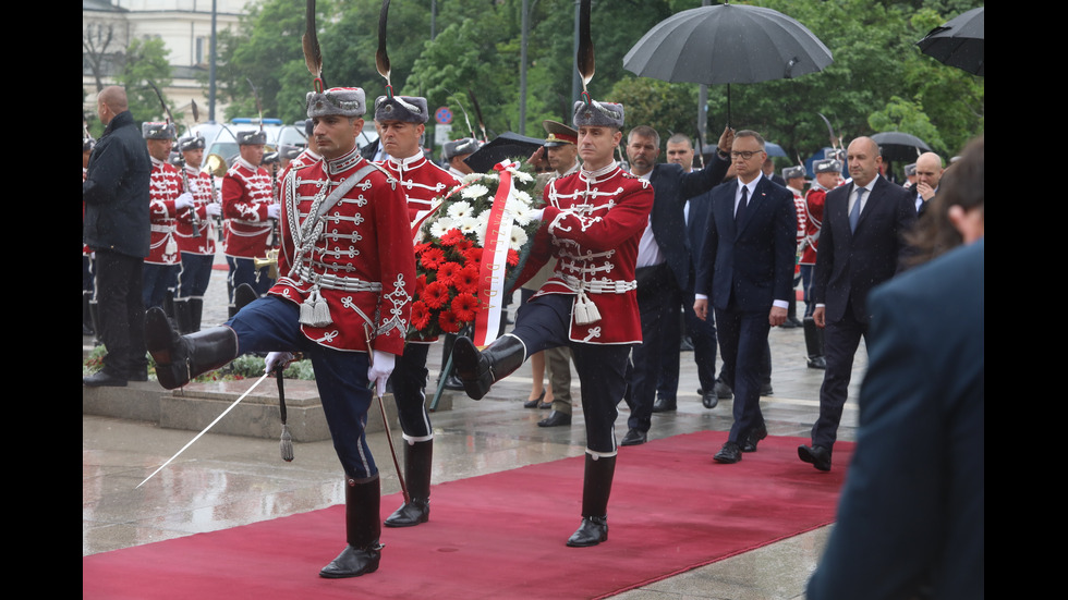 Президентът на Полша пристигна у нас