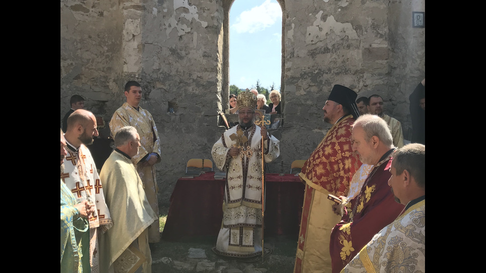 За първи път от 56 години насам: Песнопения огласиха Потопената църква