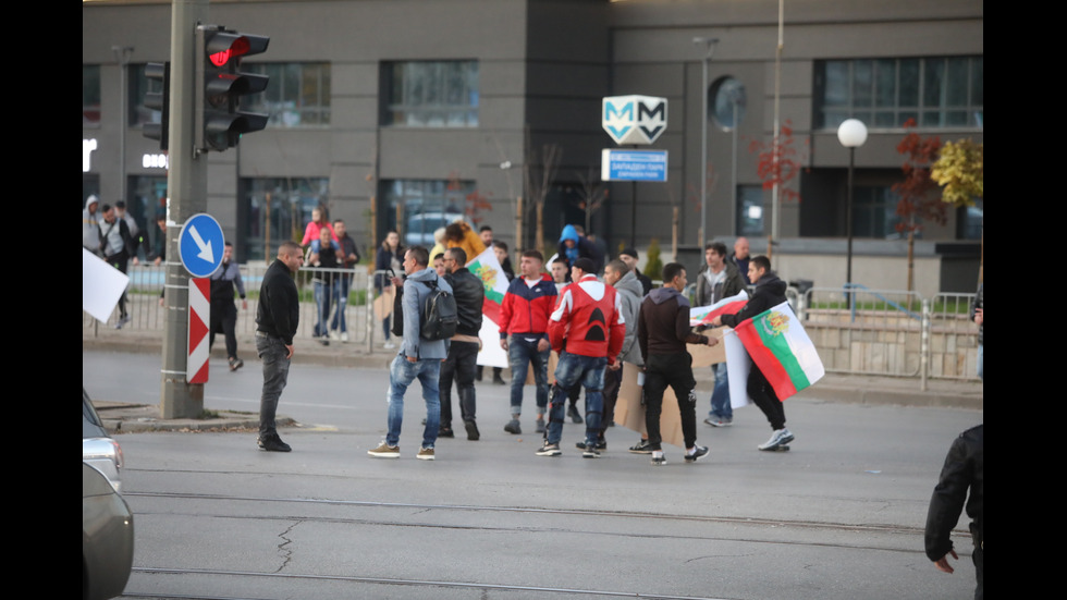 Жители на софийския квартал „Люлин“ на протест