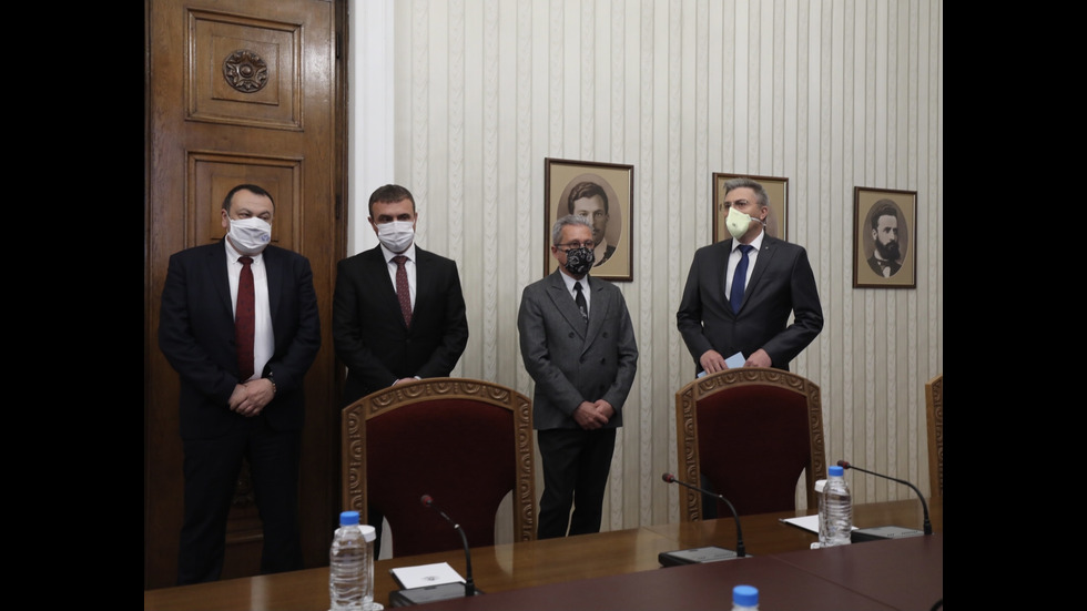 Започнаха консултациите при президента за нов кабинет