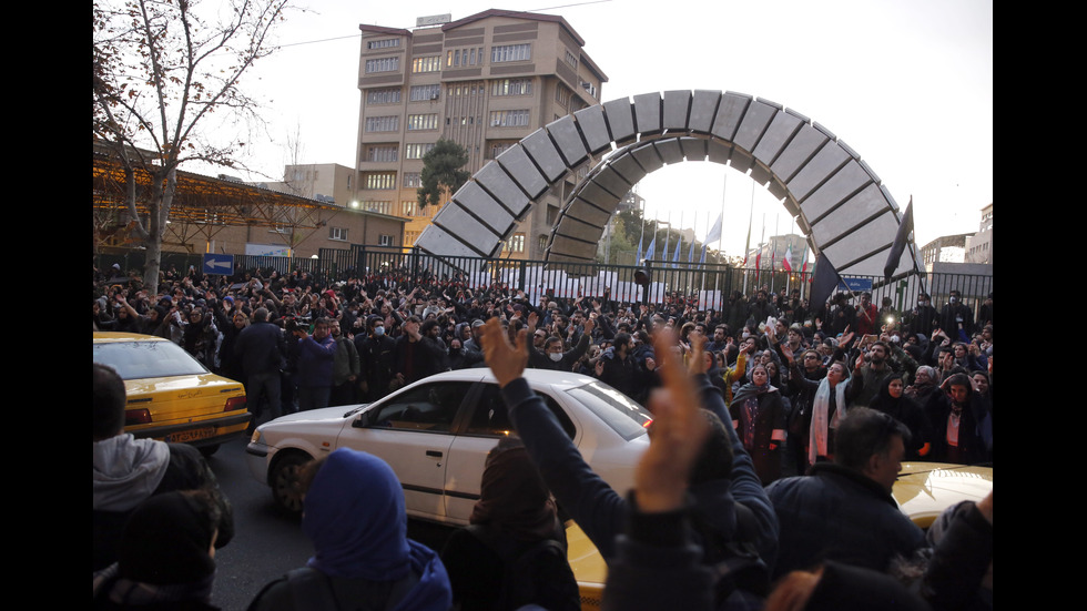 Протест срещу властта в Иран