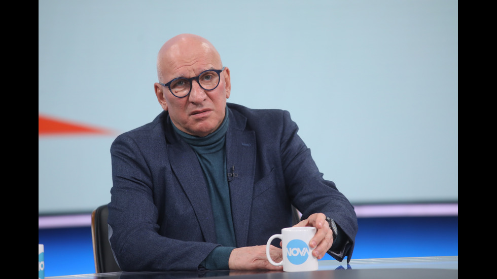 ЗАД КАДЪР: Изборният ден по NOVA В СНИМКИ