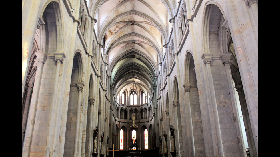 Градчето, което французите харесват най-много в страната си