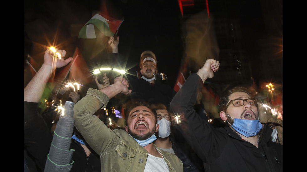 Хиляди протестираха пред израелското посолство в Анкара и консулството в Истанбул